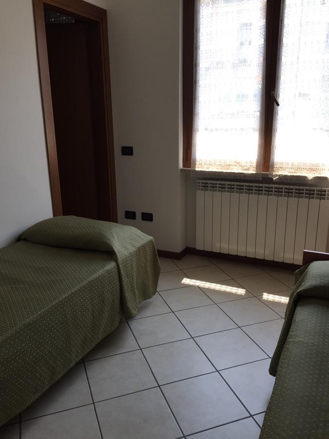 Casa Regina Lägenhet Desenzano del Garda Exteriör bild